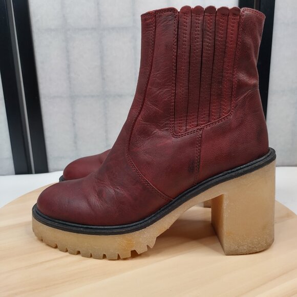FREE PEOPLE Cheslea Cherry Chocolate Leather Lug Ankle Boots Women EU39 / US8.5 - Picture 6 of 16